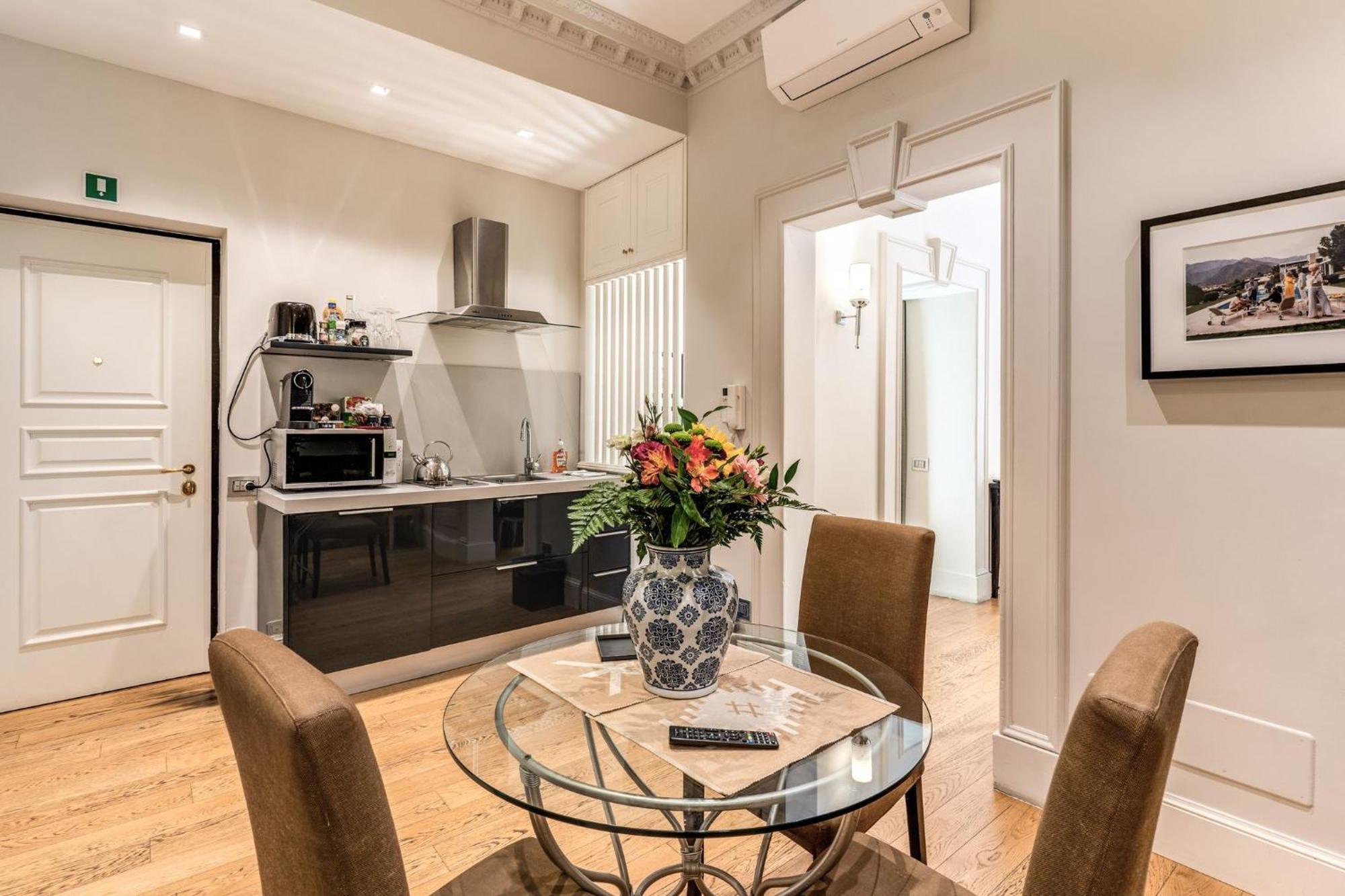 Via Napoli Apartments ローマ エクステリア 写真