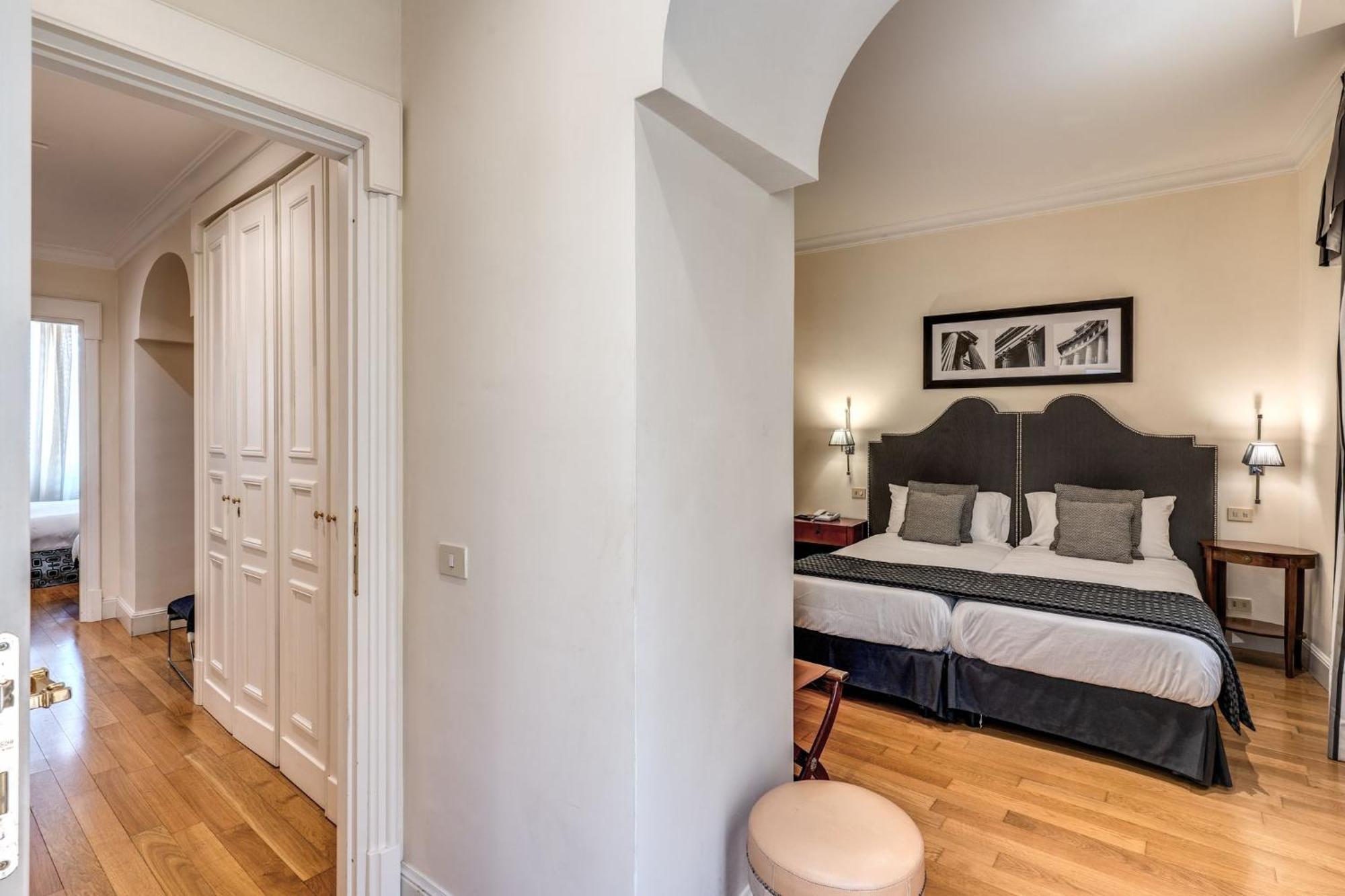 Via Napoli Apartments ローマ エクステリア 写真